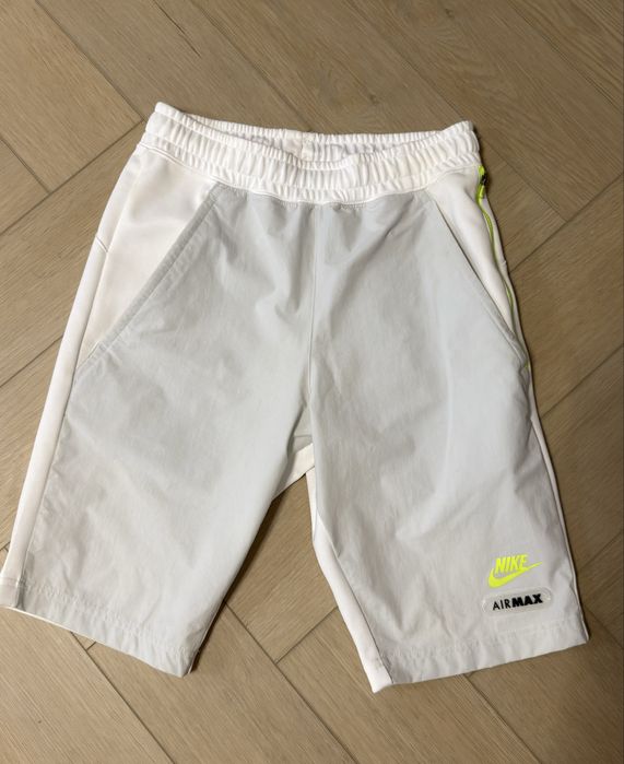 Pantaloni scurti Nike air max