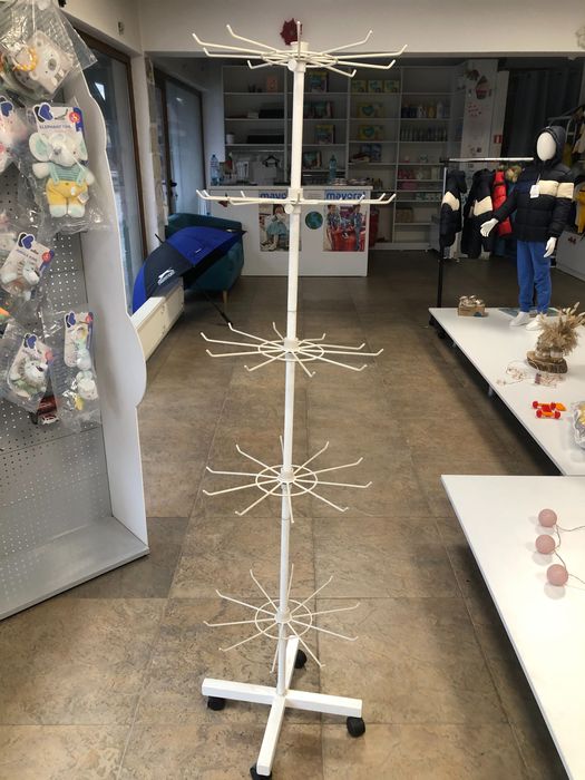 Метална стойка за аксесоари