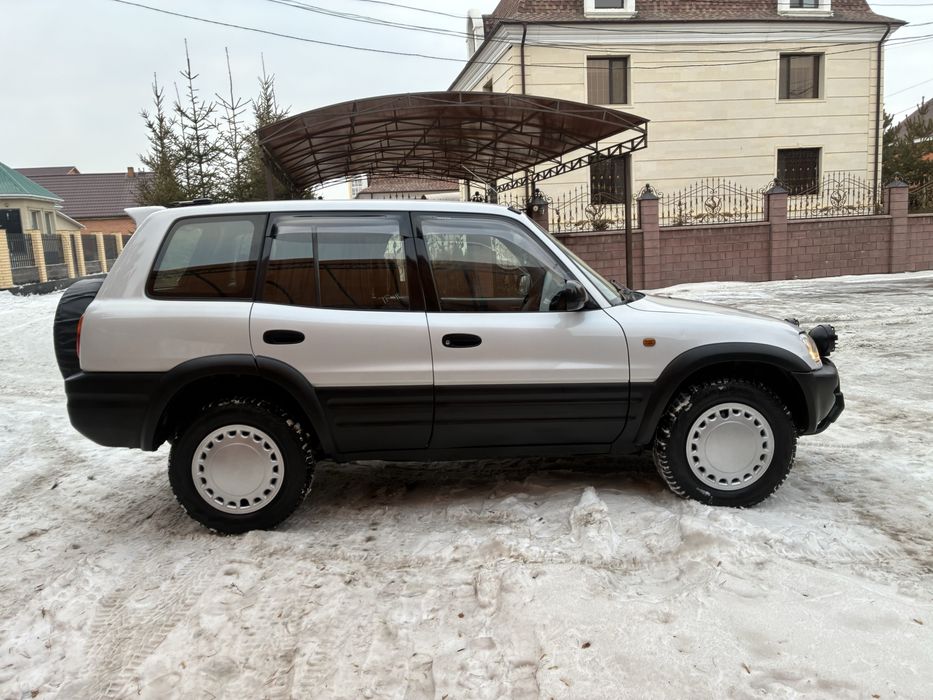 Продам Toyota Rav4