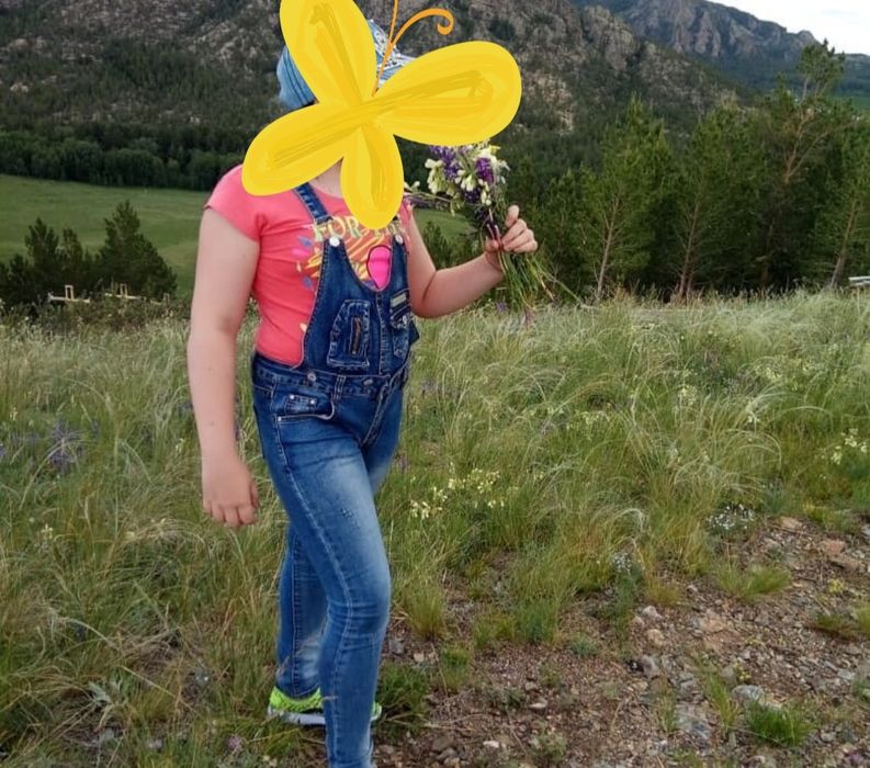 Джинсовый комбинезон