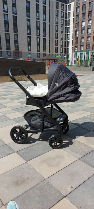 Прогулочная коляска joie