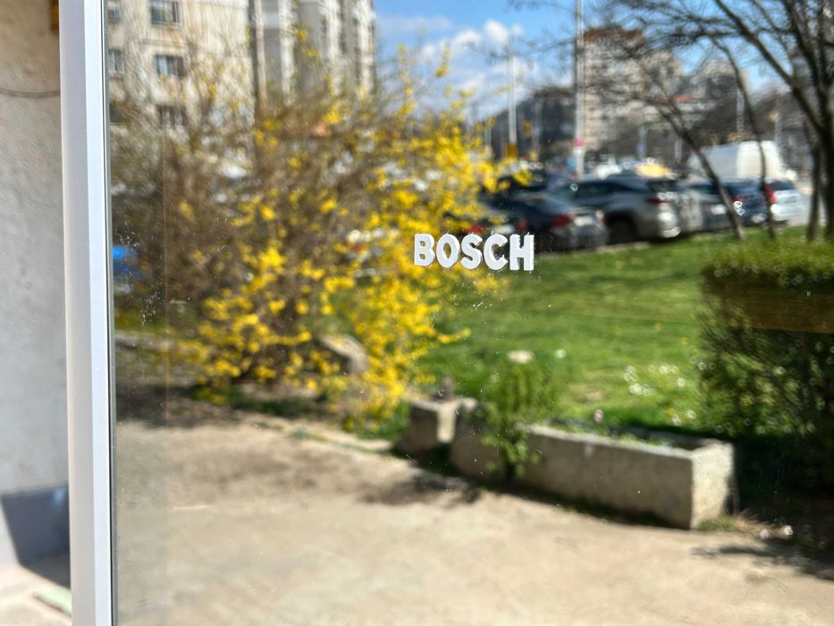 Витрина за вино Bosch Serie 8 (197 бутилки)  KSW38940 с гаранция 186 см