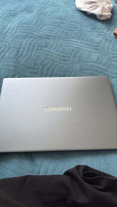 Huawei MateBook D16