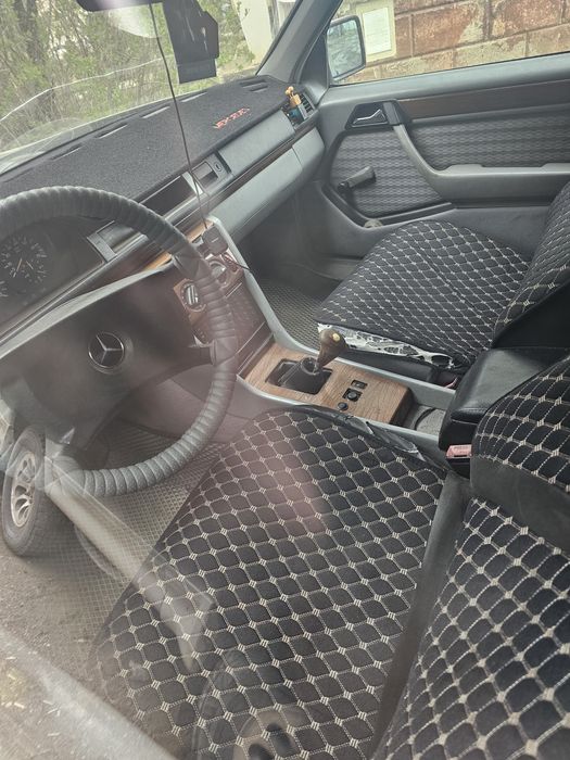 Продам мэрседес в 124 кузове.
