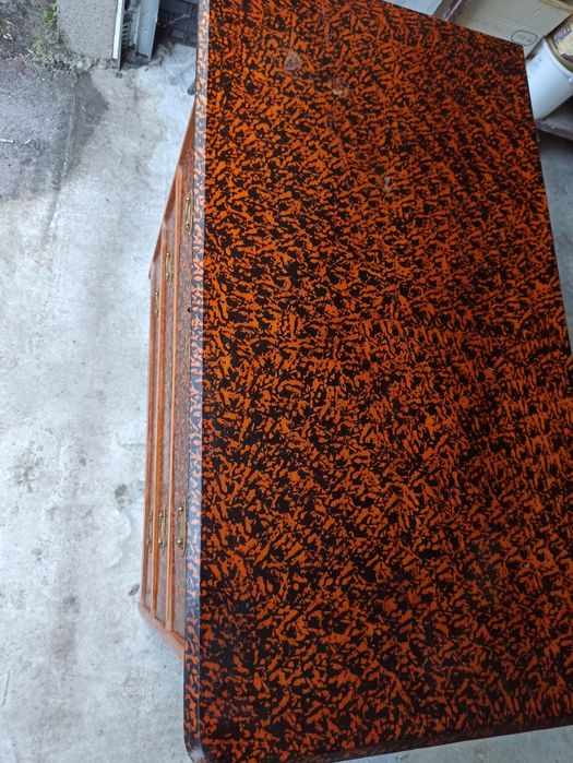 Елегантен винтидж скрин – автентично българско производство 50–60г