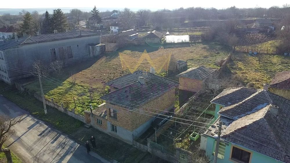 Къща в Варна, област-с.Караманите