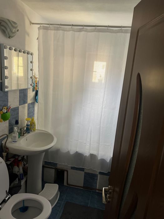 Vand apartament 3 camere