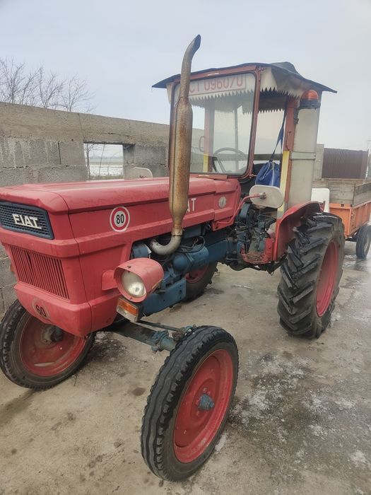 Vând tractor fiat 250