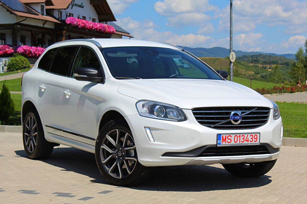 Volvo XC 60 SUMMUM - D4 -190 CP - Piele - Webasto - Camera