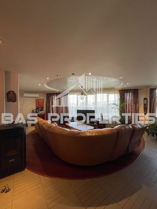 Продава се Тристаен апартамент в София, Студентски град - 145 кв.м за 880 €/кв.м - Снимка #2