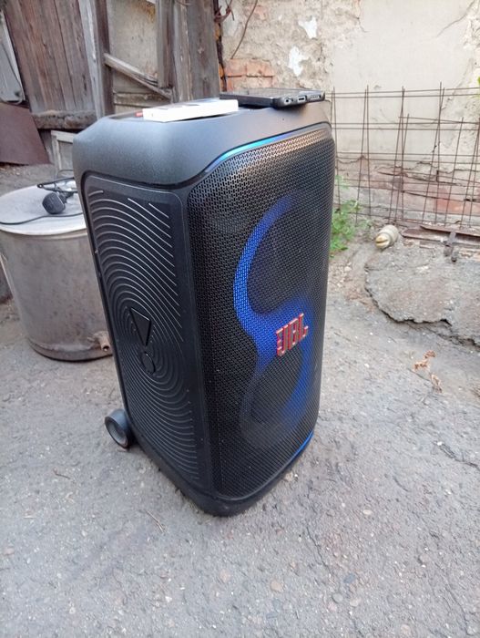 JBL PartyBox Stage 320