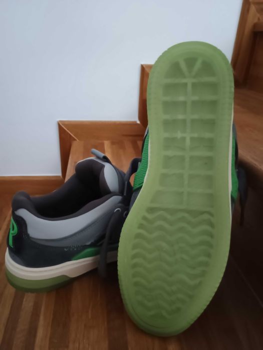 Adidași originali Represent