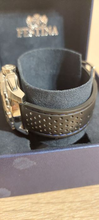 Продавам мъжки часовник