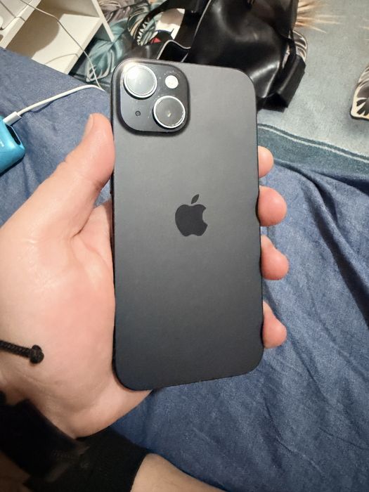 Продам iphone 15 128gb