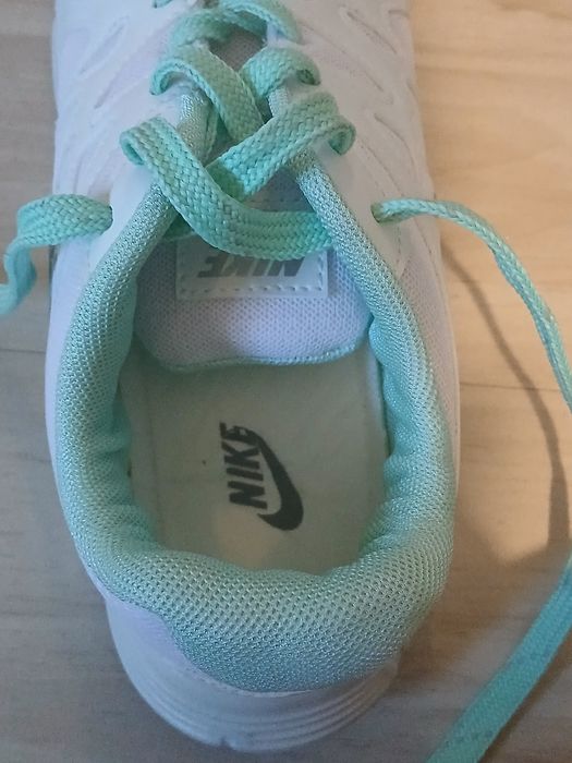 Маратонки NIKE Намаление