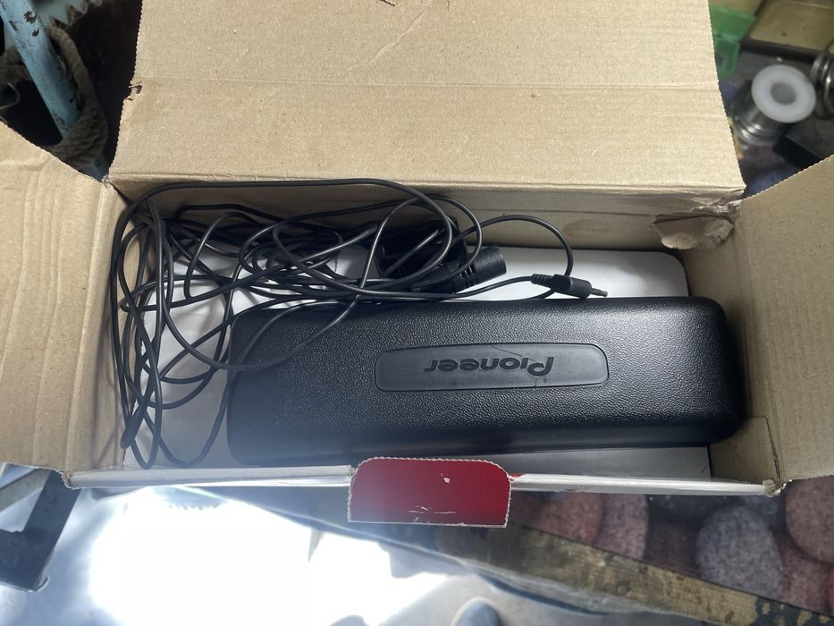 Адапторна рамка и CD player Pioneer за Mercedes W203 преди фейс