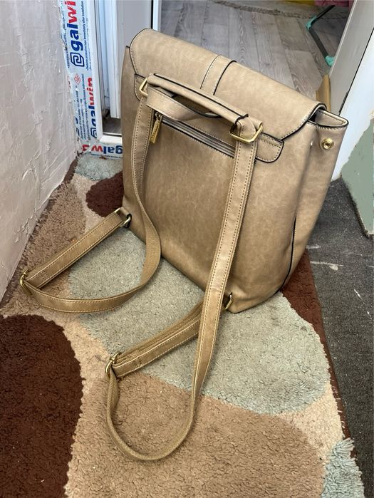 Продается портфель из эко-кожи