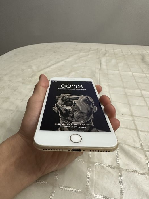 Продается айфон 7+