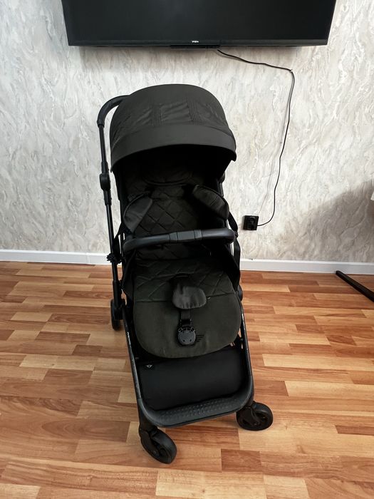 Продам коляску Easywalker в отличном состоянии