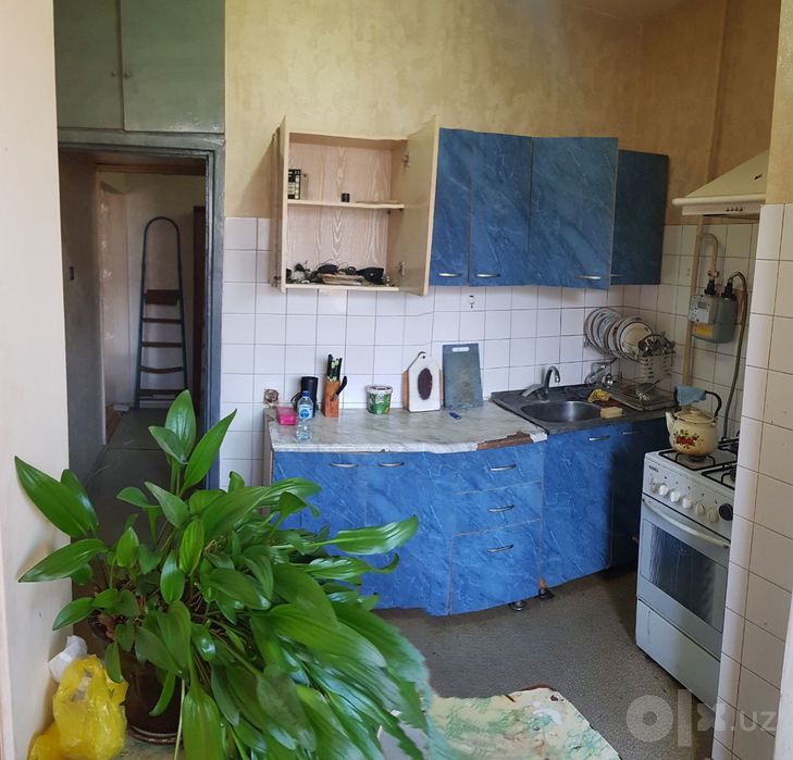 Продается 1в2х комнатная квартира.  Хумаюн