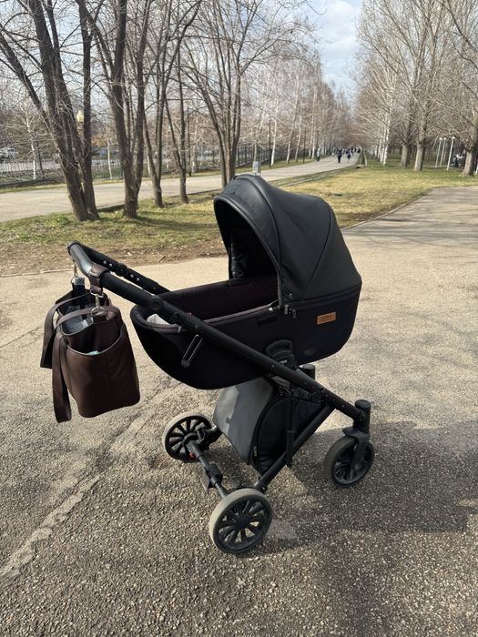 Продам коляску Anex Cross