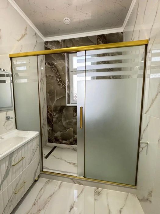 Меж ком перегородки. Душ кабины