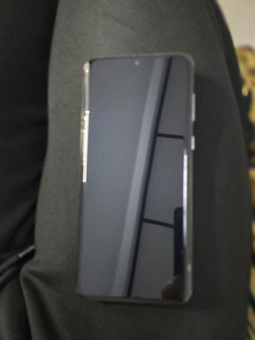 Продавам Huawei P60 PRO 256GB.