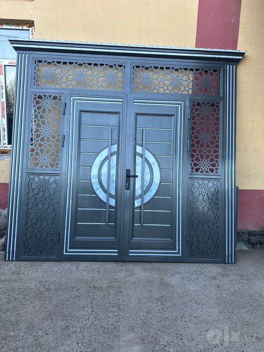 Tayyor sifatli qilib yasalgan  Temir eshik