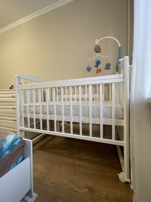 Детская кроватка