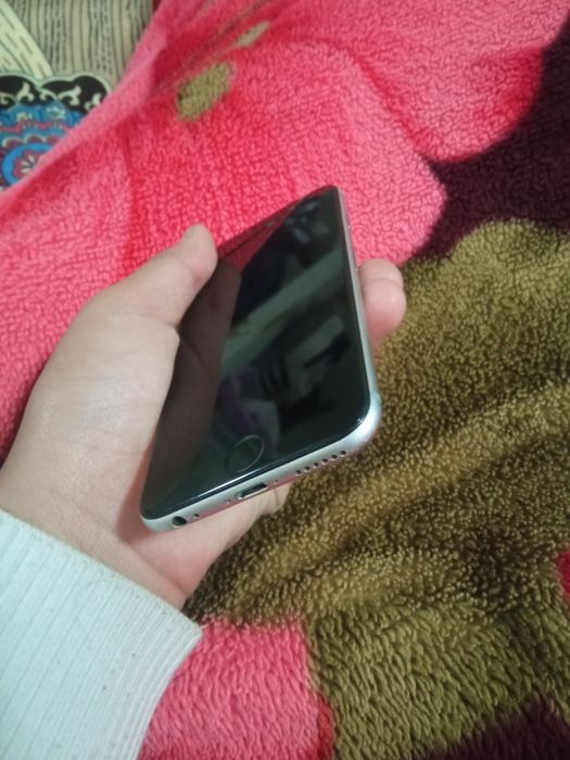 Iphone 6s 32 gb holati ideal atpechatka ishledi yomkst 100 aybi rasmda