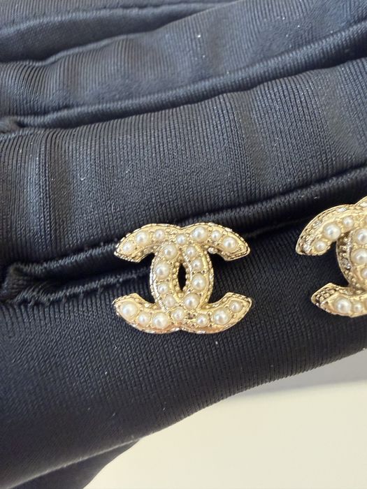 Cercei Chanel cu perle