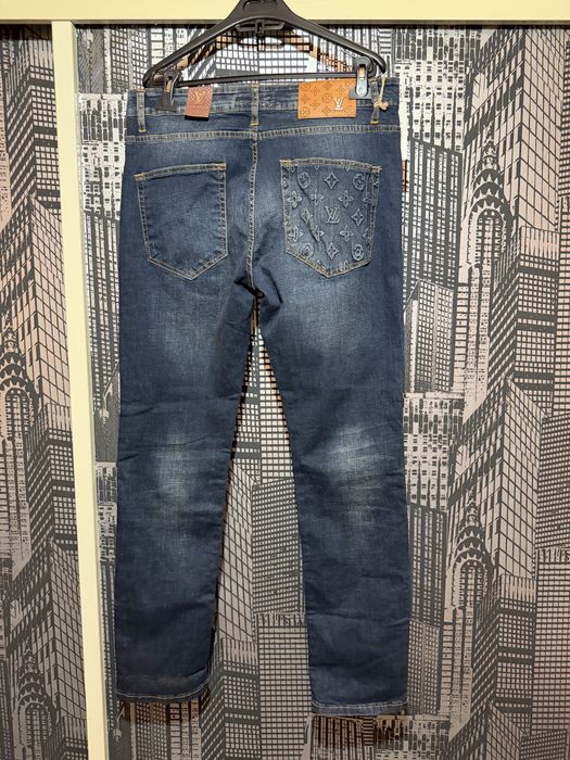 vand blugi louis vitton