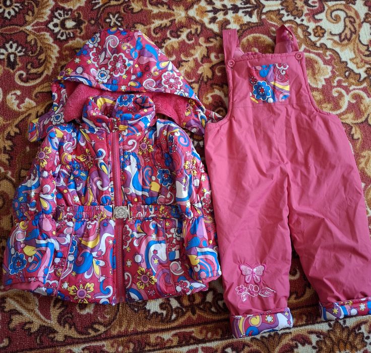 Костюм на девочку.