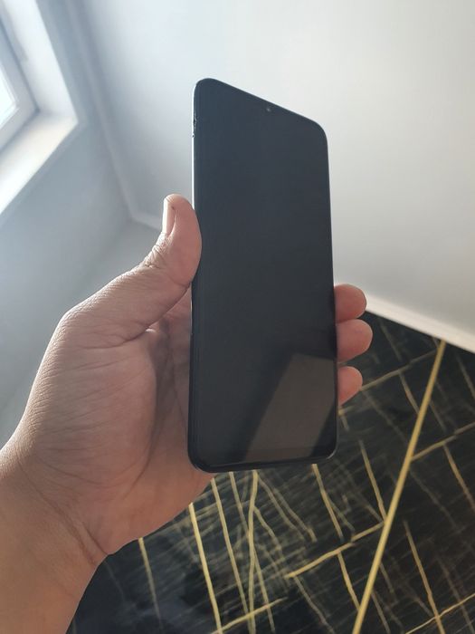 Самсунг а20 за 20.000тг