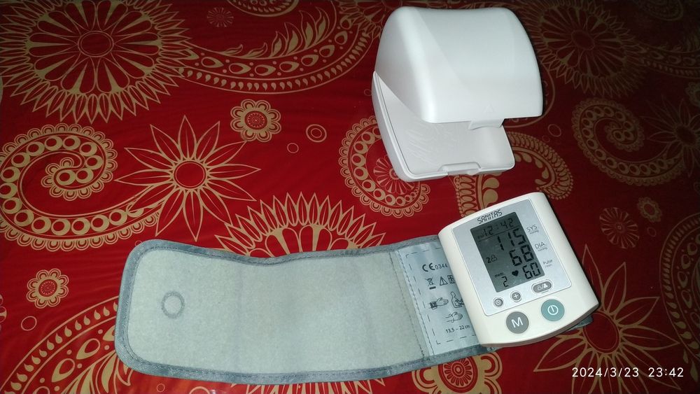 Продам Тонометр SANITAS