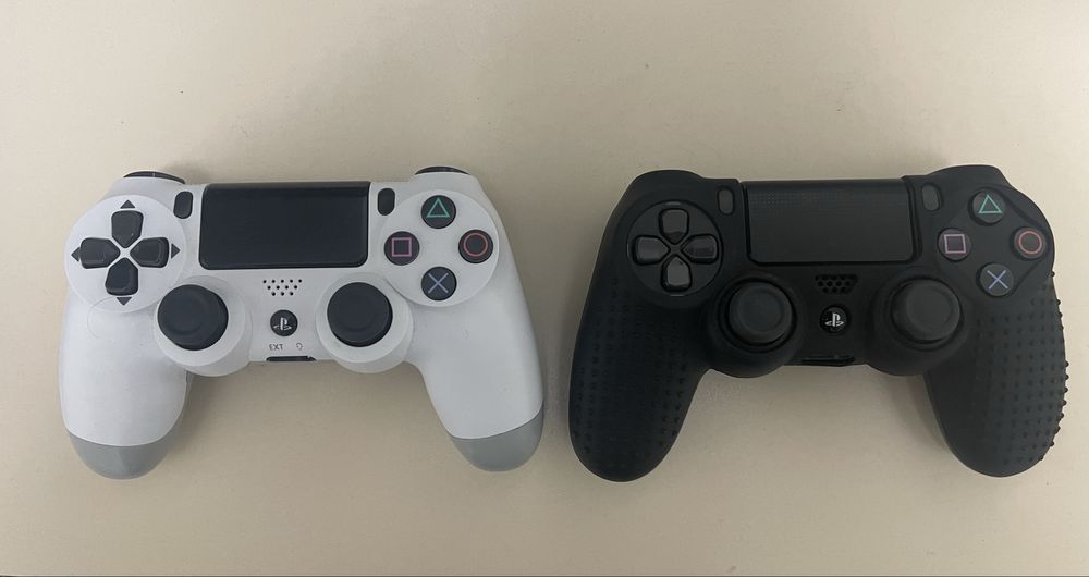 Ps 4 slim продам