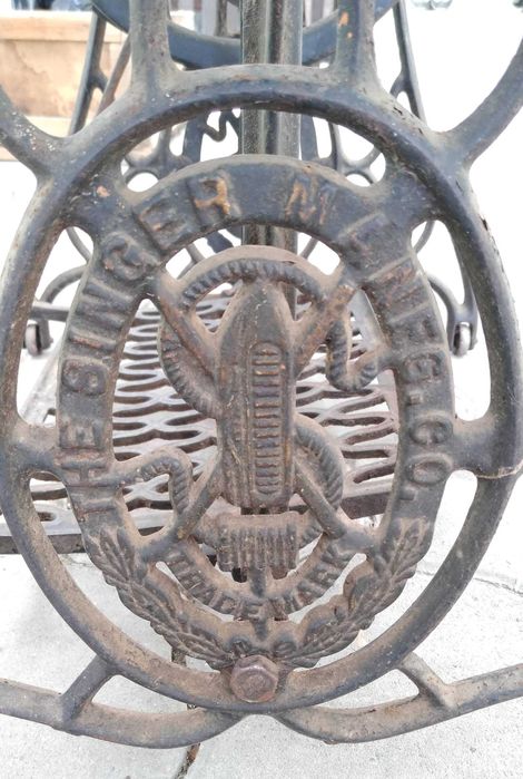 Masina de cusut veche marca WERTHEIM stare functionala