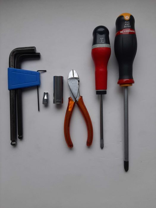 FACOM имбусни ключове, отвертка, вложки, странични секачи