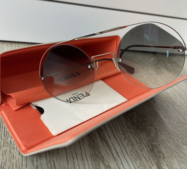 Слънчеви очила Fendi