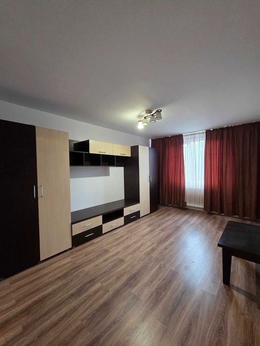 Apartament cu 3 camere