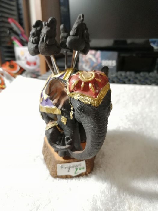 Сувенирные слоны (шриланка, сингапур)