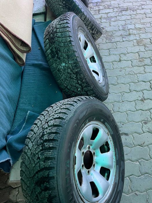 Диск на  17, шины 265/65/17