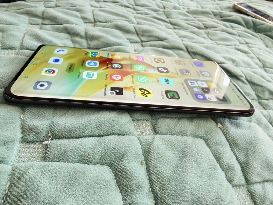 Продам Oppo Reno 8T 5G