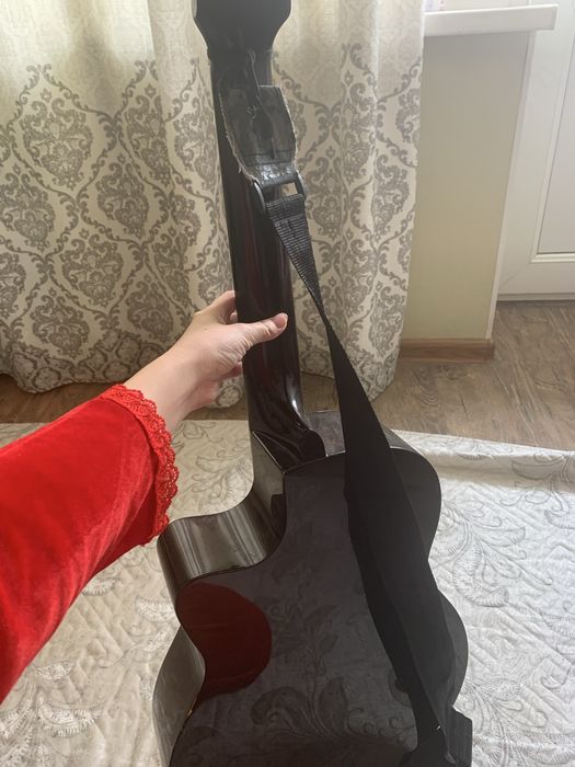 Продается гитара