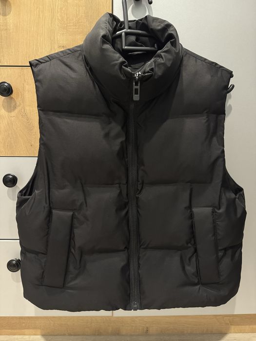 Продам жилетку Zara