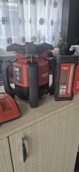 Nivelă laser Hilti pr 30 hvs