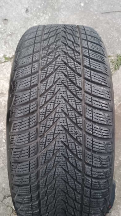 Goodyear ultra grip performance 225/50/17