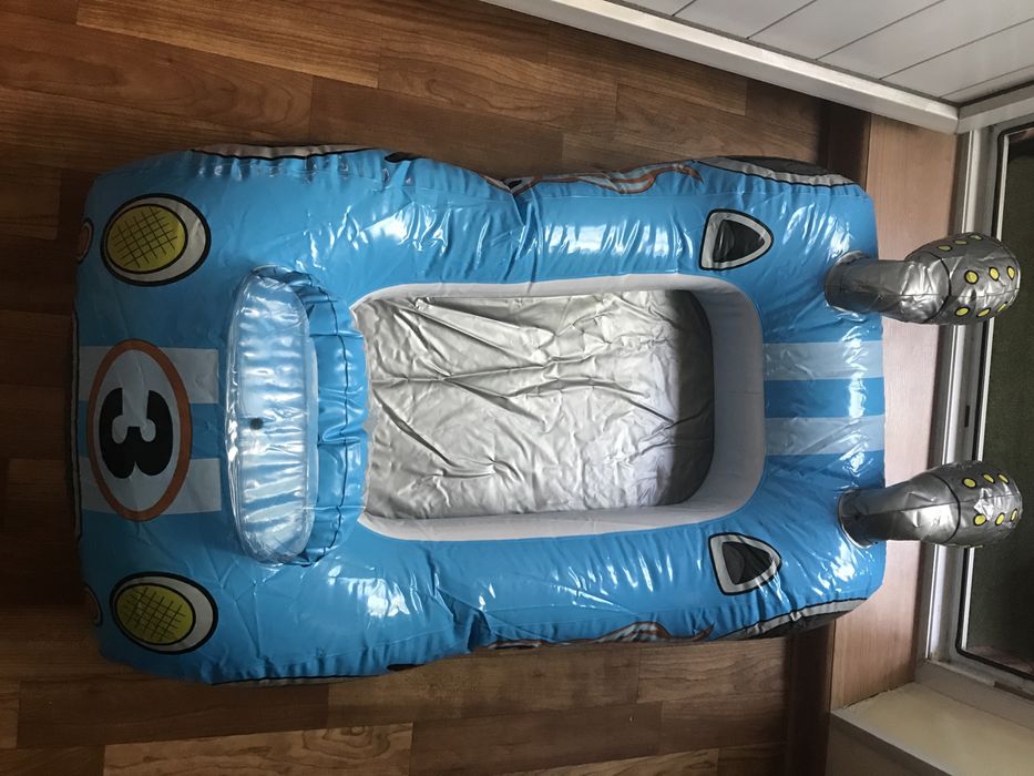 Плавательная машинка для малышей