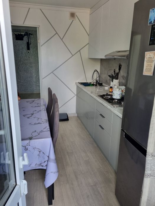 Продам 2 комн квартиру мкр Молодежный 17