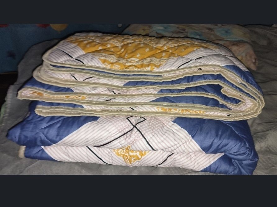 Продам классное одеяло 2-х спальное.